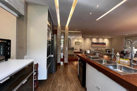 Apartamento à venda com 168m², 4 quartos e 2 vagas