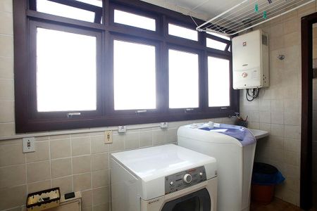 Apartamento à venda com 193m², 3 quartos e 2 vagasÁrea de Serviço + Despensa