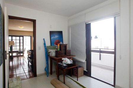 Apartamento à venda com 193m², 3 quartos e 2 vagasQuarto 3
