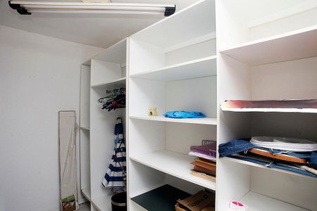 Apartamento à venda com 193m², 3 quartos e 2 vagasQuarto 3 Detalhe Closet