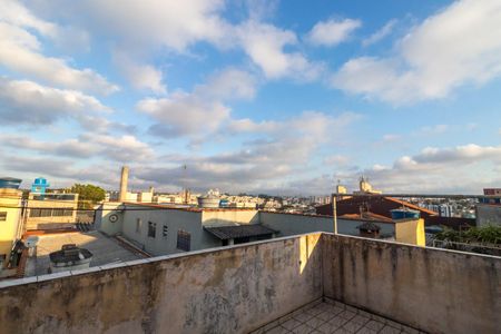 Casa à venda com 242m², 3 quartos e 2 vagas Casa à venda com 242m², 3 quartos e 2 vagasTerraço vista