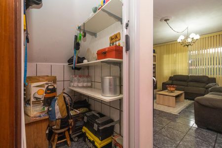 Casa à venda com 242m², 3 quartos e 2 vagas Casa à venda com 242m², 3 quartos e 2 vagasDespensa