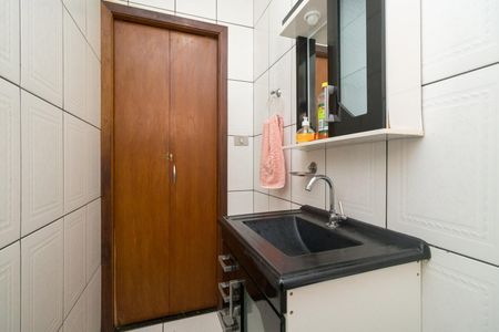 Casa à venda com 242m², 3 quartos e 2 vagas Casa à venda com 242m², 3 quartos e 2 vagasLavabo