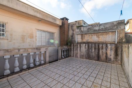 Casa à venda com 242m², 3 quartos e 2 vagas Casa à venda com 242m², 3 quartos e 2 vagasTerraço