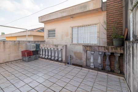 Casa à venda com 242m², 3 quartos e 2 vagas Casa à venda com 242m², 3 quartos e 2 vagasTerraço