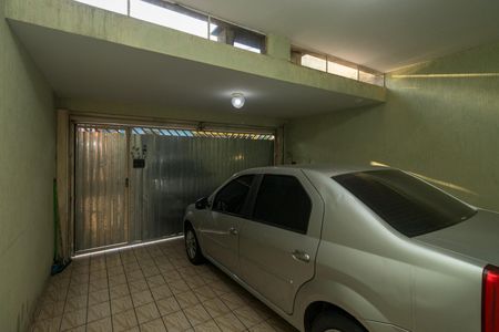 Casa à venda com 242m², 3 quartos e 2 vagas Casa à venda com 242m², 3 quartos e 2 vagasGaragem