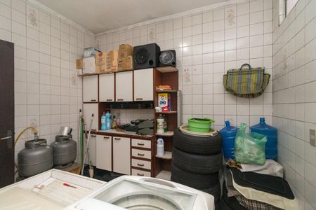 Casa à venda com 242m², 3 quartos e 2 vagas Casa à venda com 242m², 3 quartos e 2 vagasÁrea de Serviço