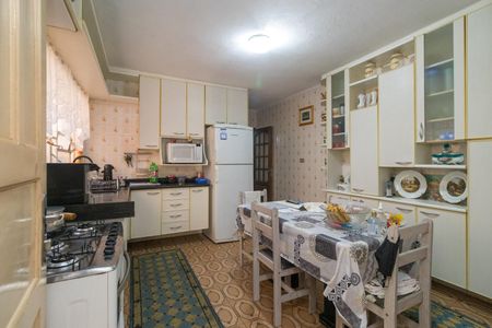 Casa à venda com 242m², 3 quartos e 2 vagas Casa à venda com 242m², 3 quartos e 2 vagasCozinha