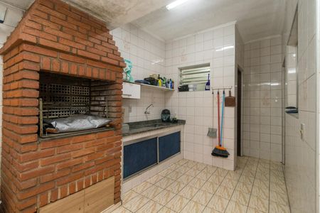 Casa à venda com 242m², 3 quartos e 2 vagas Casa à venda com 242m², 3 quartos e 2 vagasQuintal/Churrasqueira