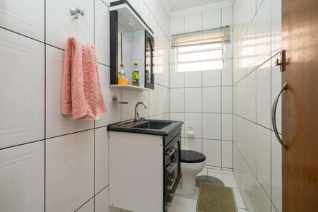 Casa à venda com 242m², 3 quartos e 2 vagas Casa à venda com 242m², 3 quartos e 2 vagasLavabo