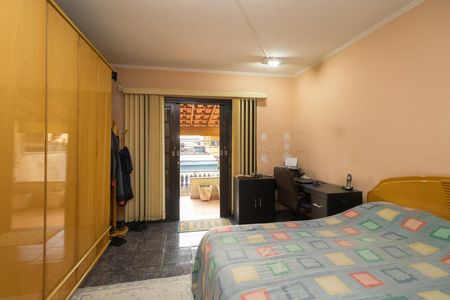 Casa à venda com 242m², 3 quartos e 2 vagas Casa à venda com 242m², 3 quartos e 2 vagasQuarto 1