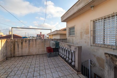 Casa à venda com 242m², 3 quartos e 2 vagas Casa à venda com 242m², 3 quartos e 2 vagasTerraço