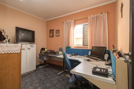 Casa à venda com 242m², 3 quartos e 2 vagas Casa à venda com 242m², 3 quartos e 2 vagasQuarto 2