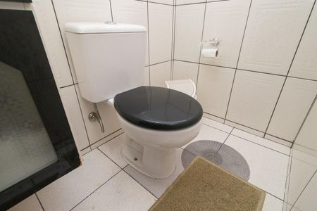 Casa à venda com 242m², 3 quartos e 2 vagas Casa à venda com 242m², 3 quartos e 2 vagasLavabo