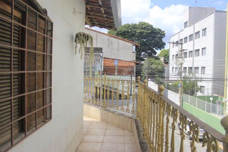 Varanda de casa à venda com 5 quartos, 247m² em Jardim Figueira, Guarulhos