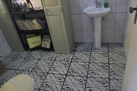 Casa à venda com 247m², 5 quartos e sem vagaBanheiro da Suíte 2