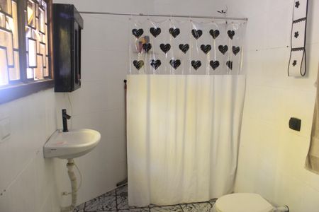 Casa à venda com 247m², 5 quartos e sem vagaBanheiro da Suíte 1