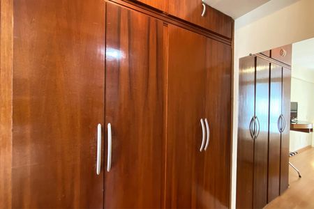 Apartamento para alugar com 49m², 1 quarto e sem vagaSuite - Armários