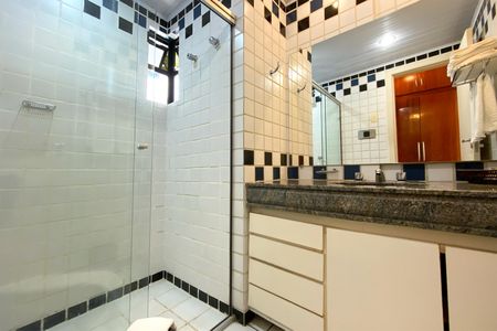 Apartamento para alugar com 49m², 1 quarto e sem vagaBanheiro da Suíte