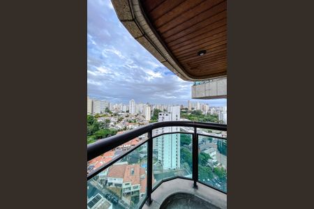 Apartamento à venda com 360m², 4 quartos e 6 vagasVaranda da Suíte 3