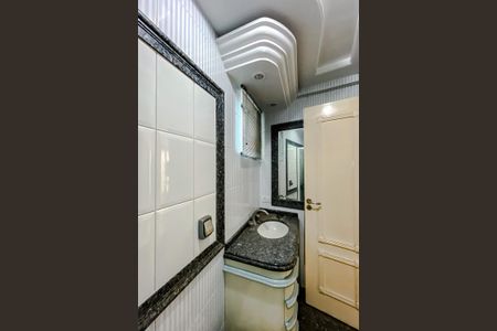 Apartamento à venda com 360m², 4 quartos e 6 vagasBanheiro da Suíte