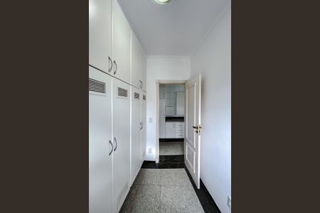 Apartamento à venda com 360m², 4 quartos e 6 vagasQuarto de Serviço