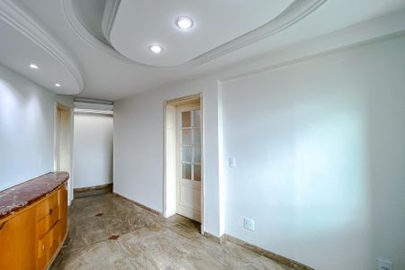 Apartamento à venda com 360m², 4 quartos e 6 vagasHall
