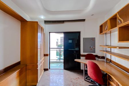 Apartamento à venda com 360m², 4 quartos e 6 vagasQuarto 2 - Suíte