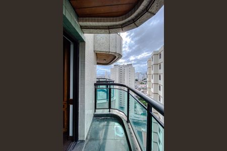 Apartamento à venda com 360m², 4 quartos e 6 vagasVaranda do Quarto 2
