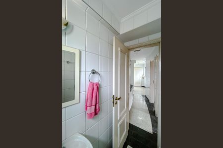 Apartamento à venda com 360m², 4 quartos e 6 vagasBanheiro de serviço