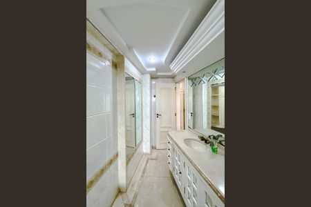 Apartamento à venda com 360m², 4 quartos e 6 vagasBanheiro da Suíte 3