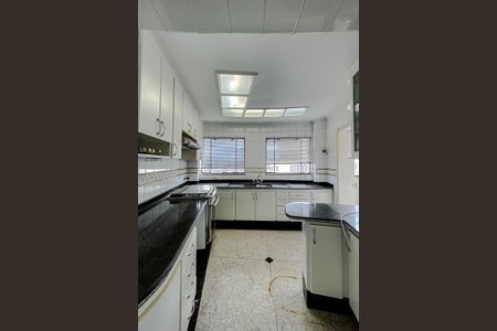 Apartamento à venda com 360m², 4 quartos e 6 vagasCozinha