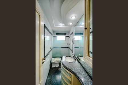 Apartamento à venda com 360m², 4 quartos e 6 vagasBanheiro da Suíte 2