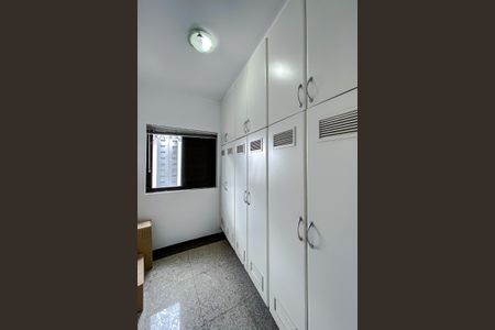 Apartamento à venda com 360m², 4 quartos e 6 vagasQuarto de Serviço