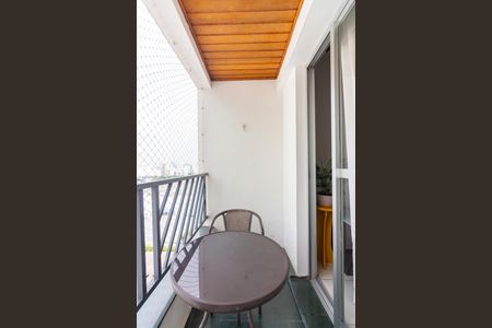 Sacada de apartamento para alugar com 3 quartos, 70m² em Industrial Autonomistas, Osasco