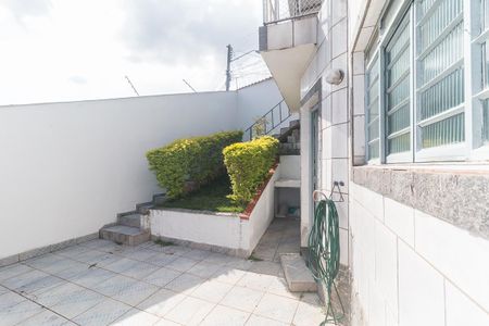 Casa para alugar com 114m², 2 quartos e 1 vaga Casa para alugar com 114m², 2 quartos e 1 vagaQuintal