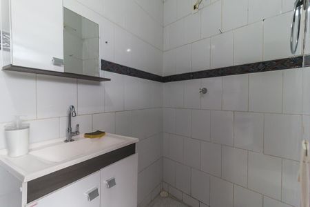 Casa para alugar com 114m², 2 quartos e 1 vaga Casa para alugar com 114m², 2 quartos e 1 vagaBanheiro de Serviço