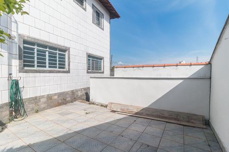 Casa para alugar com 114m², 2 quartos e 1 vaga Casa para alugar com 114m², 2 quartos e 1 vagaQuintal