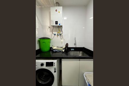 Apartamento à venda com 105m², 3 quartos e 1 vagaÁrea de serviço