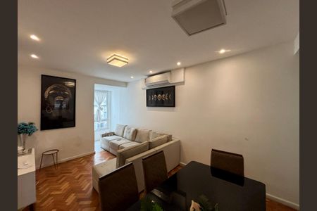 Apartamento à venda com 105m², 3 quartos e 1 vagaSala