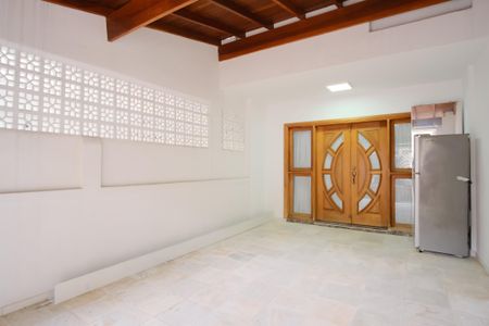 Casa à venda com 275m², 2 quartos e 1 vagaGaragem