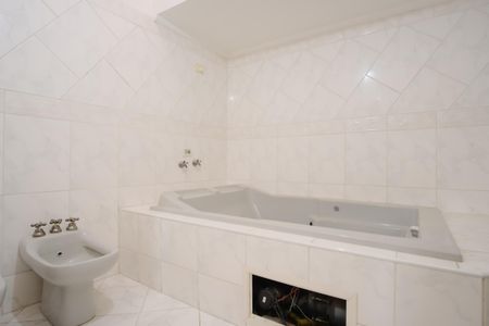Casa à venda com 275m², 2 quartos e 1 vagaBanheiro