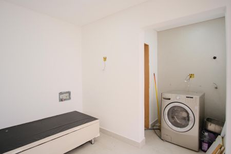 Casa à venda com 275m², 2 quartos e 1 vagaQuarto de Serviço
