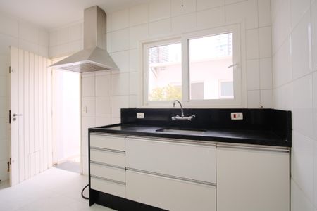 Casa à venda com 275m², 2 quartos e 1 vagaCozinha