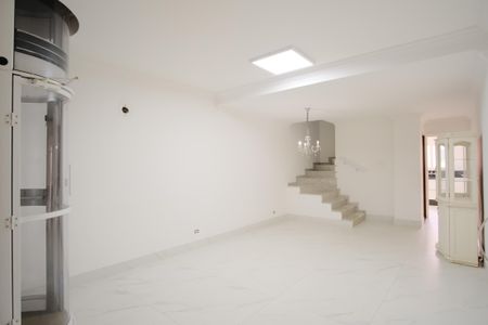 Casa à venda com 275m², 2 quartos e 1 vagaSala