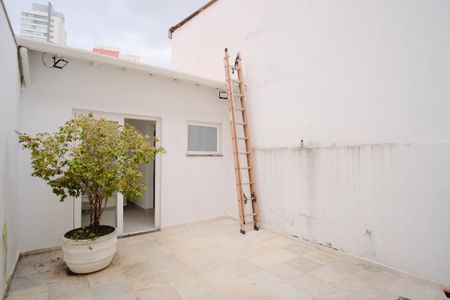 Casa à venda com 275m², 2 quartos e 1 vagaQuintal