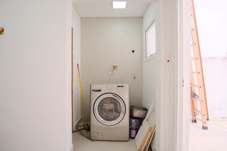 Casa à venda com 275m², 2 quartos e 1 vagaQuarto de Serviço