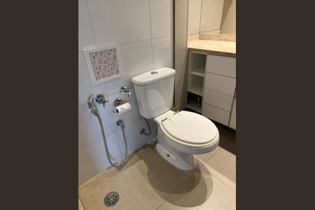 Banheiro de apartamento para alugar com 1 quarto, 50m² em Vila Nova Conceição, São Paulo