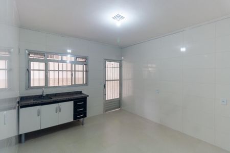 Cozinha de casa para alugar com 1 quarto, 60m² em Vila Santa Virginia, São Paulo