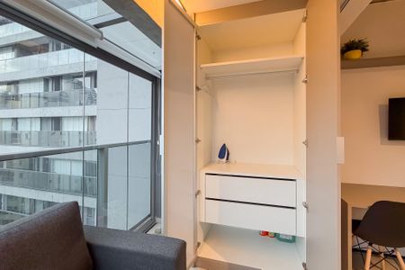 Apartamento para alugar com 30m², 1 quarto e 1 vagaStudio - Armários